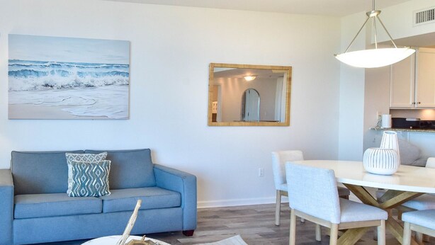 Unclassified image, 1 of 40, button - Beautiful Views from the 10th Floor of The Palms of Destin! (Destin)