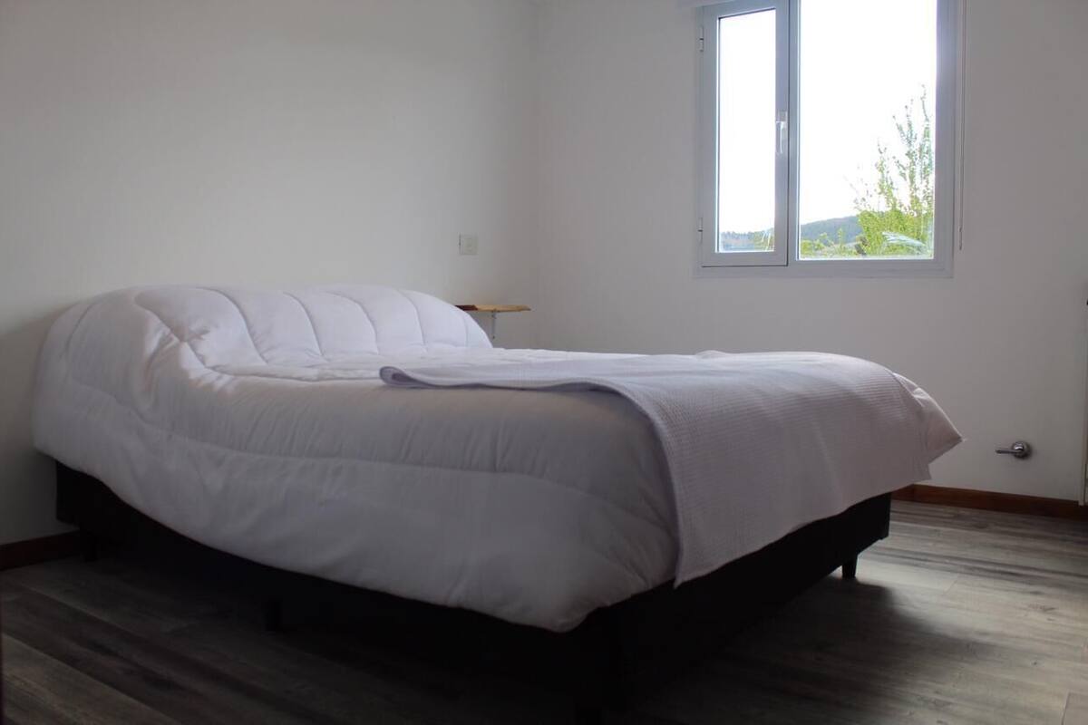 Habitación Confort con 1 cama matrimonial o 2 individuales, 1 cama matrimonial | Wifi gratis y ropa de cama