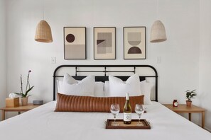 3 bedrooms, iron/ironing board, WiFi