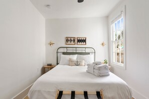 1 makuuhuone, silitysrauta/-lauta, Wi-Fi