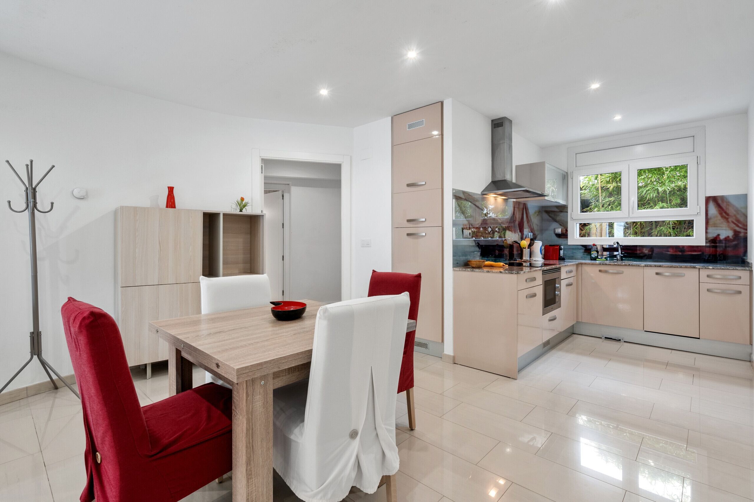 Réfrigérateur, micro-ondes, four, lave-vaisselle