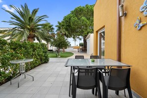 Outdoor dining - La Vida Sin Limites "A" EMP (Empuriabrava)