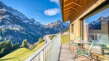 Apartemen Junior, 2 kamar tidur, pemandangan gunung (Top 3) | Teras/patio