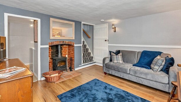 Living area - Pass The Keys Cosy two Bedroom Cottage in the Heart of Suffolk (Stowmarket)