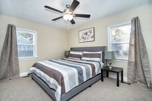 4 chambres, fer et planche à repasser, Wi-Fi gratuit, draps fournis