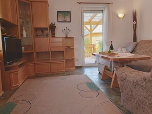 Smart TV - Fantastic vacation home with garden, terrace, playground & e-charging station (Bad Gottleuba-Berggießhübel)