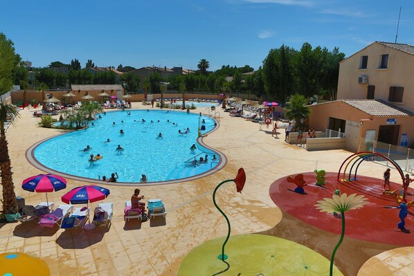 Piscine extérieure, piscine chauffée