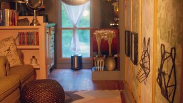 Superior Loft, Ensuite, River View (Waterfall Suite) | Interior