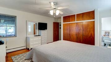 3 habitaciones, escritorio, tabla de planchar con plancha y wifi gratis