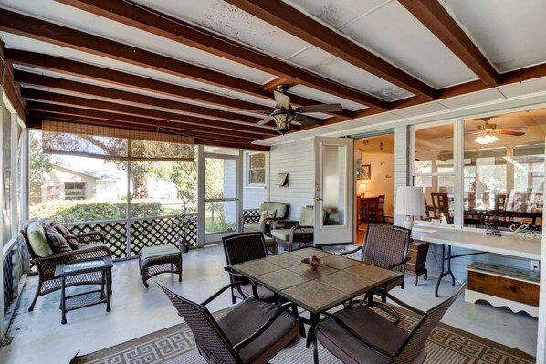 Outdoor dining