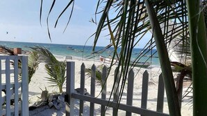Unclassified image, 4 of 10, button - Casa na praia do Prea (Cruz)