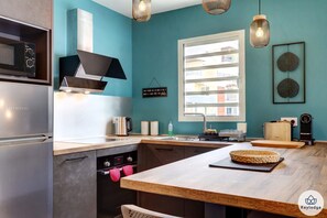 Fridge, microwave, oven, stovetop - T2 – Le Céladon*** – Close to center of Saint-Denis (Saint Denis)