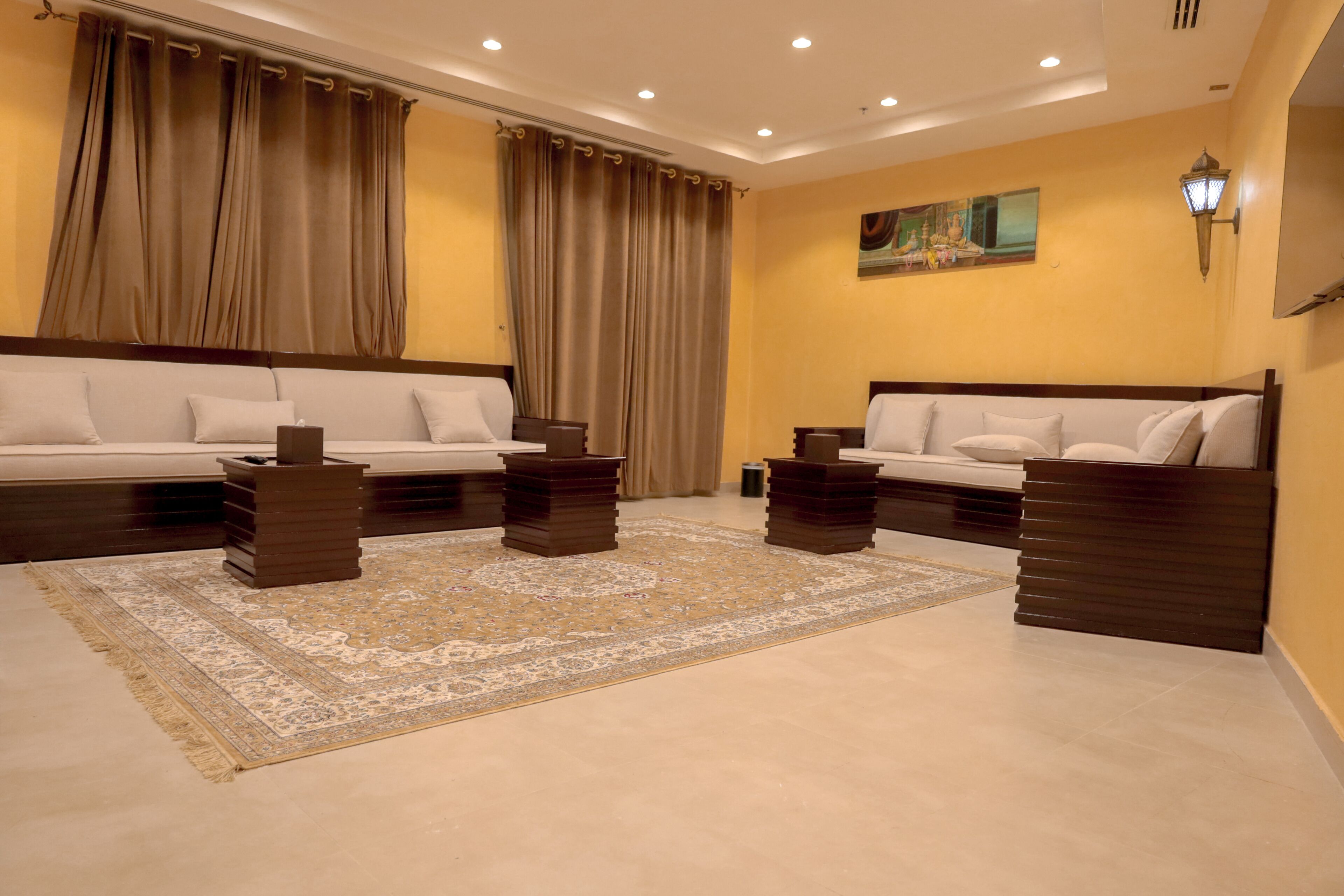 Family Studio Suite | In-room safe, laptop workspace, blackout drapes, free WiFi