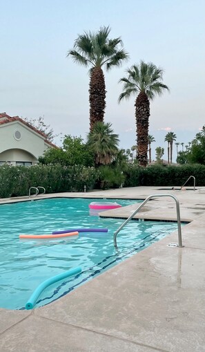 Pool - 3bd/3ba Luxury Remodeled PGA West Condo - Mountain Views! (La Quinta)
