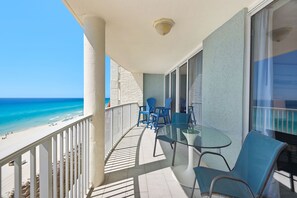 Outdoor dining - Long Beach 1-Bedroom Condo with 2 Seasonal Beach Chairs with Umbrella (Panama City Beach)