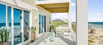 Oceanfront! 2 Primary Suites - Secluded Beach - St. Augustine Nights of Lights!