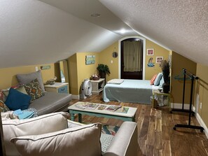 4 多间卧室、办公桌、熨斗/熨衣板、免费 WiFi