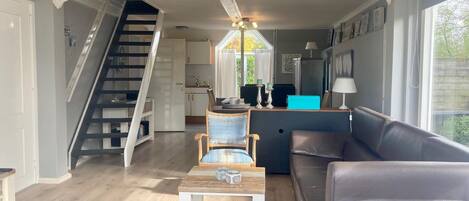 Télévision, chaîne hi-fi