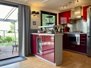 Køleskab, ovn, kogeplade, opvaskemaskine