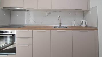 Kühlschrank, Ofen, Herdplatte