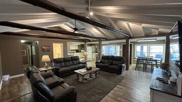 Smart TV, fireplace, DVD player, books