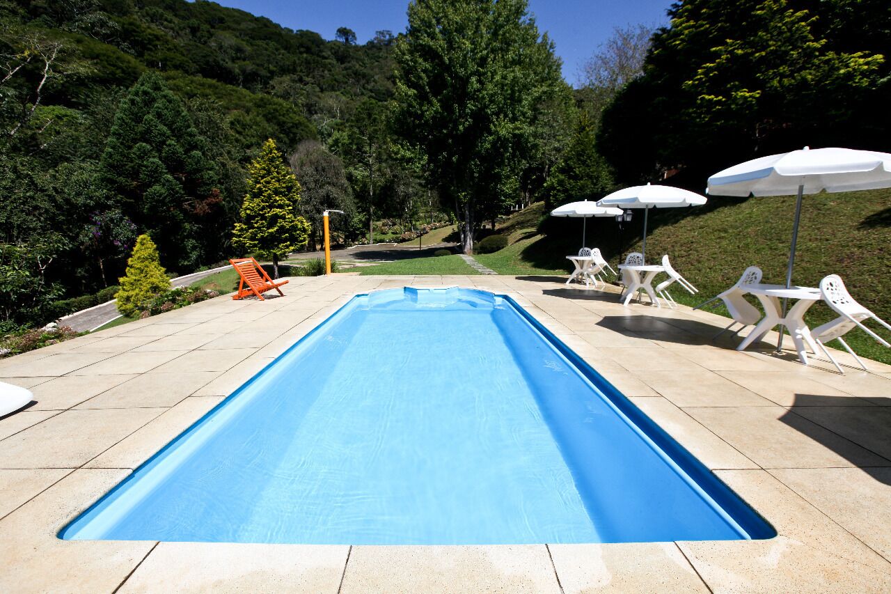 屋外プール、サンラウンジャー