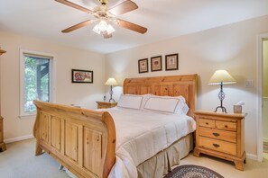 3 bedrooms, iron/ironing board, free WiFi, bed sheets