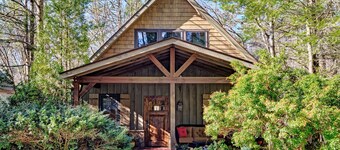 Mill Creek Cottage - Heinrich: Walk to Town + Hot Tub