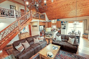 Smart TV, fireplace, DVD player, books