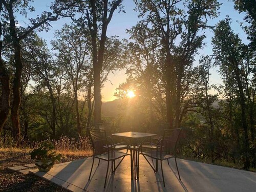 Cozy Wine Country Rental Close to Downtown Hopland