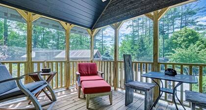 Owl's Den: Easy Walk to Main Street | Adorable Tiny Home w/ Screened Porch