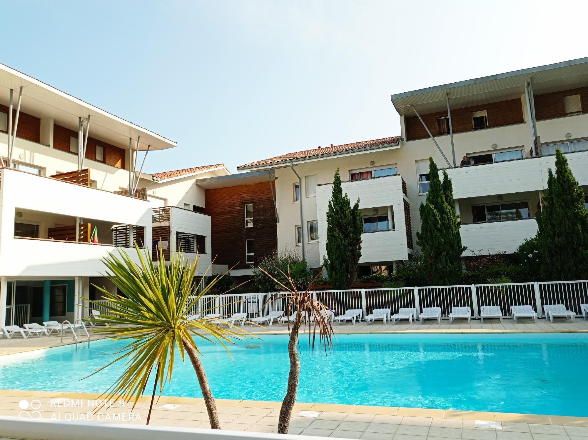 Innendørsbasseng og utendørsbasseng