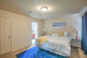 3 bedrooms, desk, iron/ironing board, free WiFi