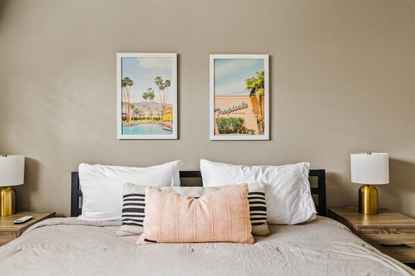 2 bedrooms, iron/ironing board, free WiFi, bed sheets