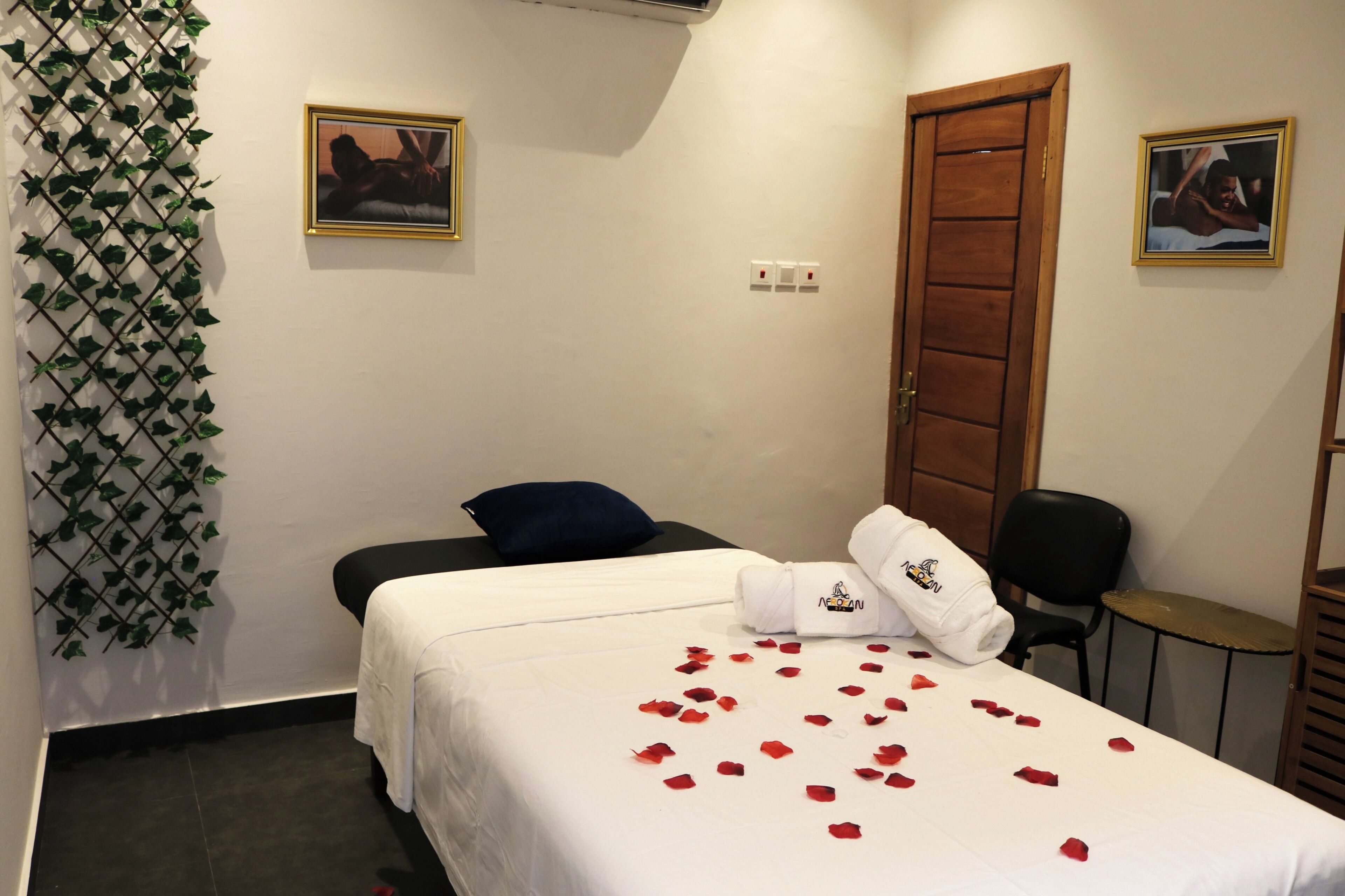 Deep-tissue massages, Swedish massages, massages