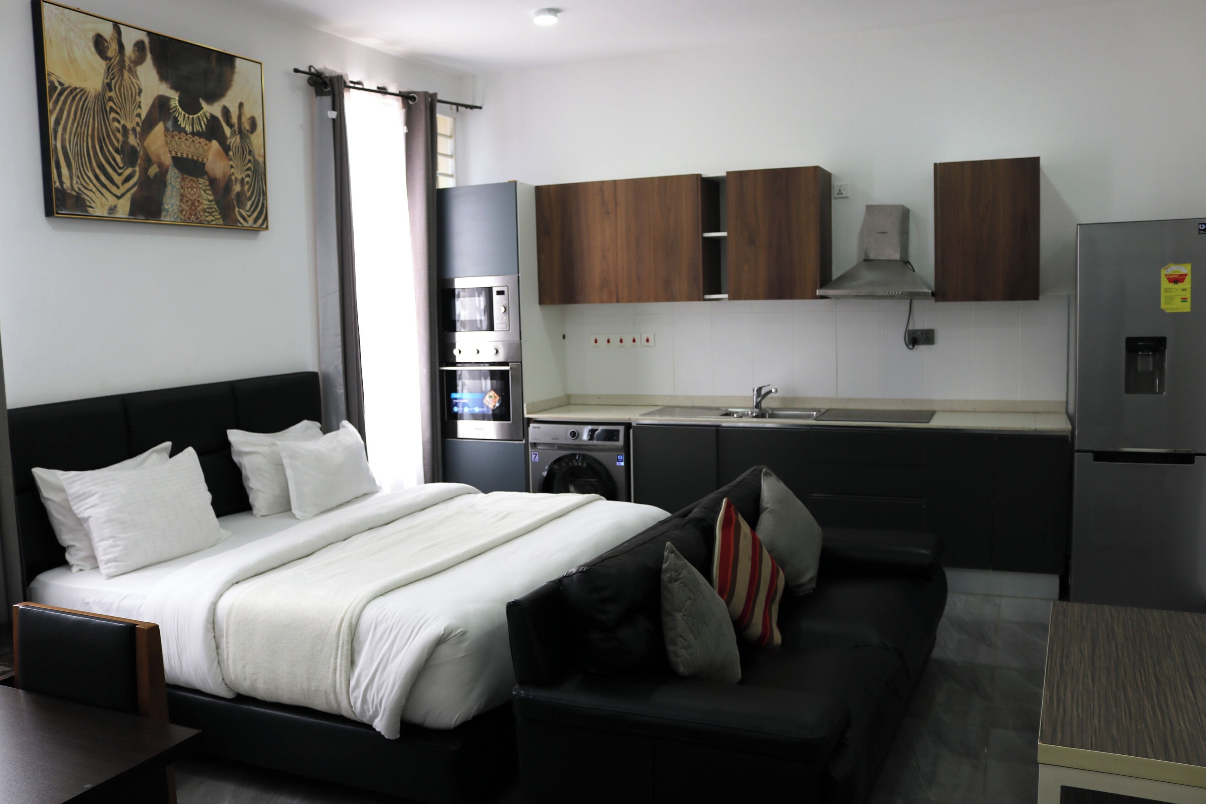 Premier Studio | Laptop workspace, iron/ironing board, free WiFi, bed sheets