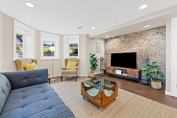 スマートテレビ、書斎 / ワークスペース