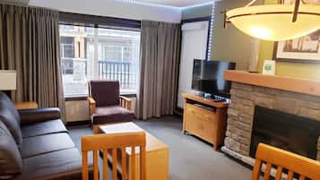 Smart TV, fireplace, offices