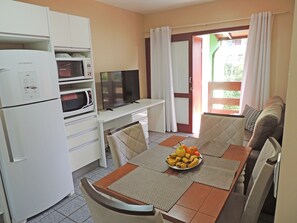 Interior - Apartment in hostel on the beach (Florianópolis)