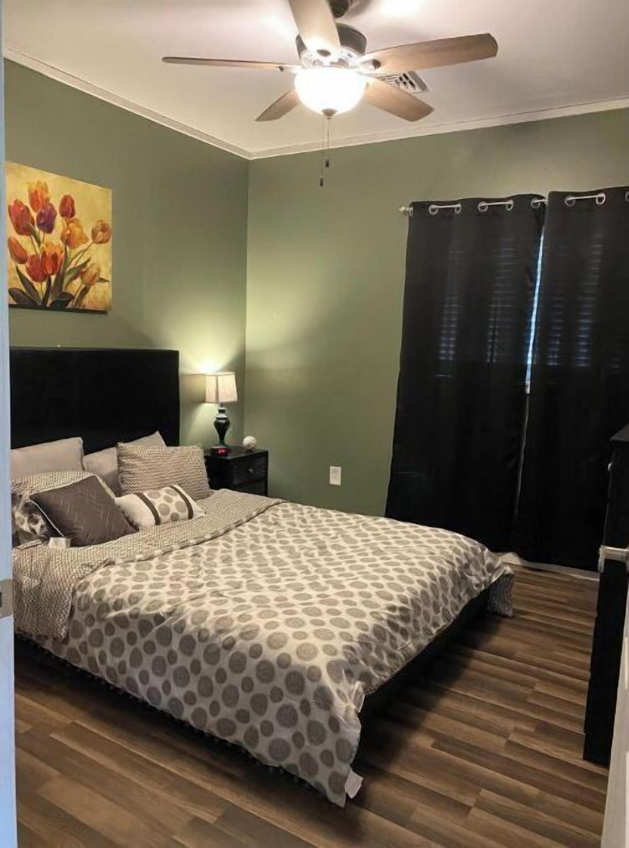 1 bedroom, iron/ironing board, travel crib, free WiFi