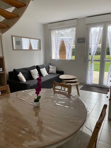 2** gite for 4 people in a 5ha private park, 400m from Jullouville beach