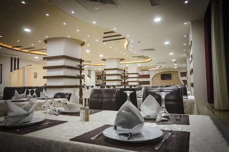 Restaurant. Hotel Elbey Constantine