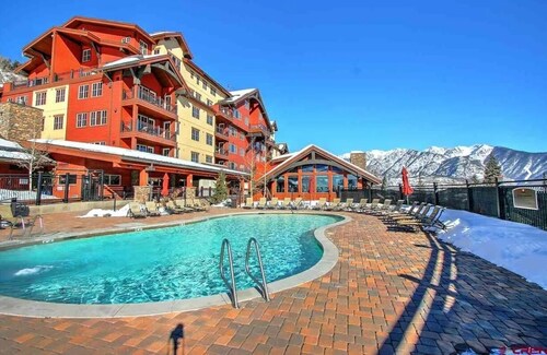 Ski-In/Ski-Out Condo!  Two Fire Places!  Stunning Balcony Views!