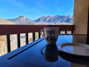 Outdoor dining - Ski-In/Ski-Out Condo!  Two Fire Places!  Stunning Balcony Views! (Durango)