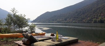 Casa dos Vinhais Douro Valley (Breakfast inc.)