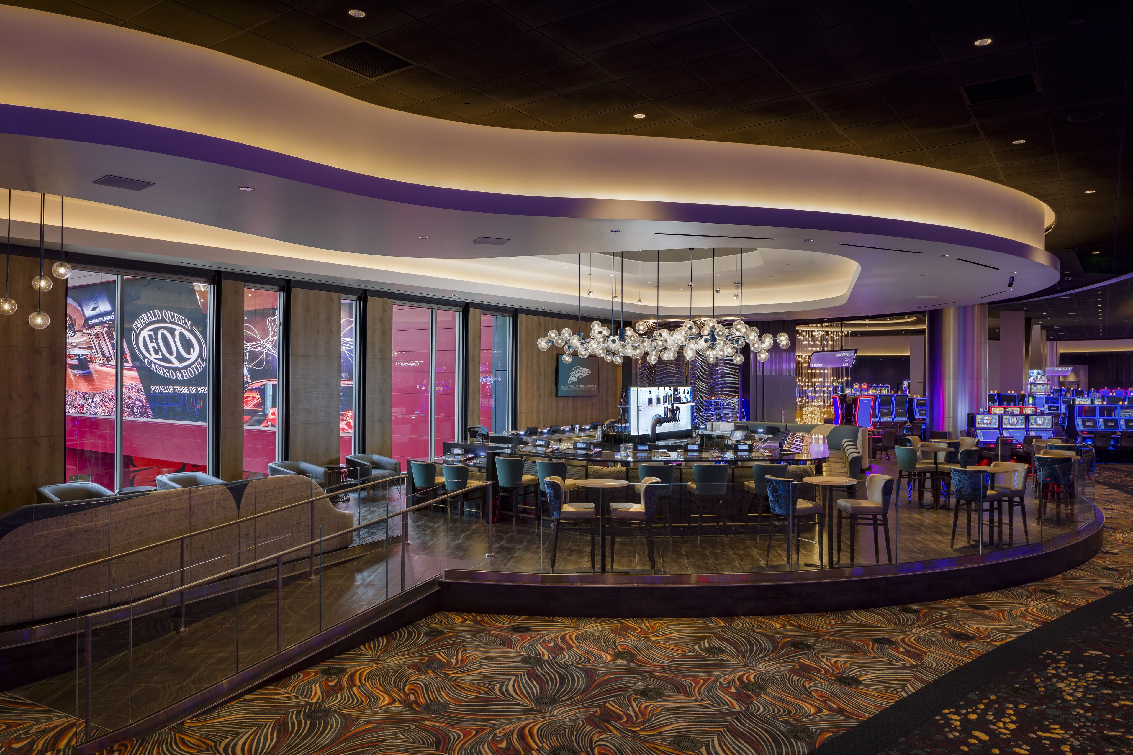 10 bars/lounges