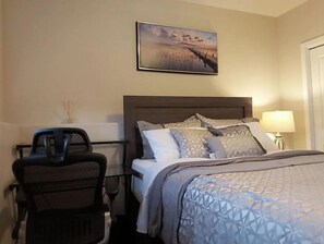 1 bedroom - 3 Bedroom Condo (Bamburgh)