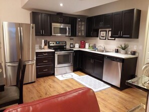 Private kitchen - 3 Bedroom Condo (Bamburgh)