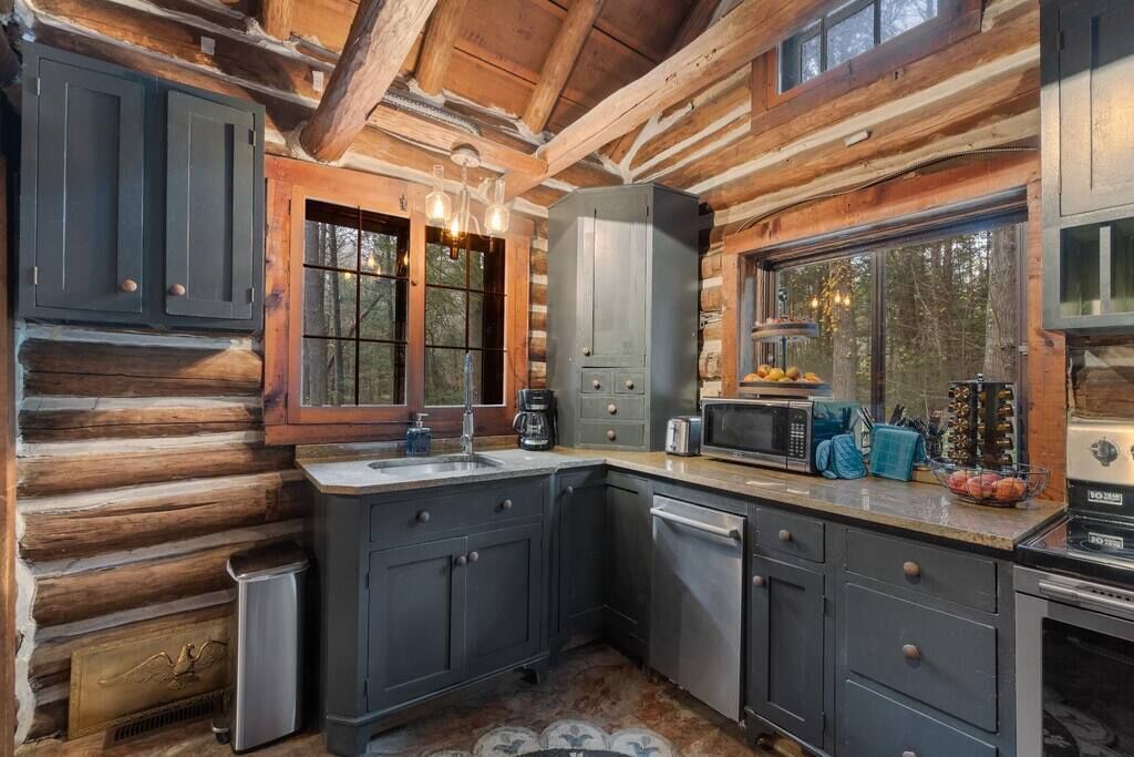 冰箱、微波炉、烤箱、炉灶