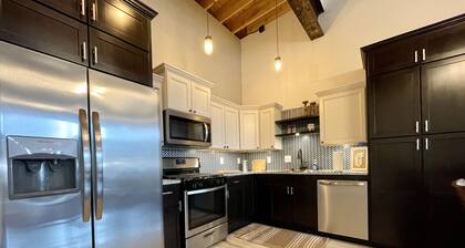 Historic 1 bed 1 bath in 1920's Chevy